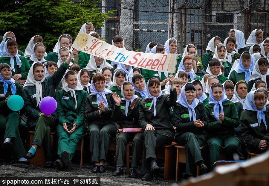 不輸超模！俄羅斯女子監(jiān)獄舉行時(shí)裝秀