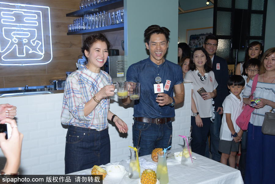 袁詠儀自曝去餐廳吃飯責罵老公兒子只顧玩手機