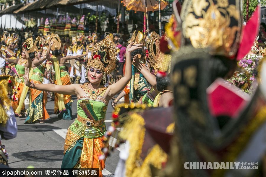 巴厘島藝術(shù)節(jié)開幕游行 讓你領(lǐng)略不一樣的巴厘風(fēng)情