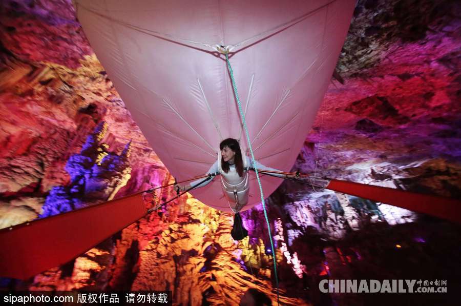 法國科學家研發(fā)新式飛艇 可在巖洞內(nèi)自由滑翔