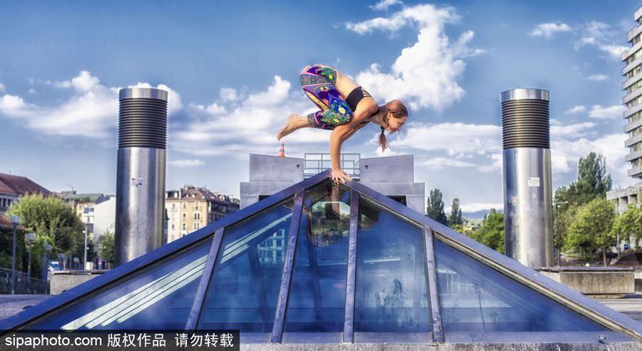 請(qǐng)收下我的膝蓋！國(guó)際瑜伽日盤點(diǎn)全球超牛瑜伽大神