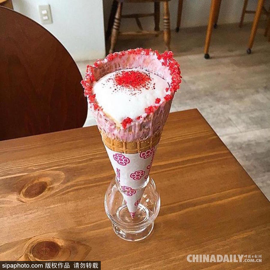 來一杯脆皮咖啡！東京一咖啡店標新立異推出能喝的“甜筒”