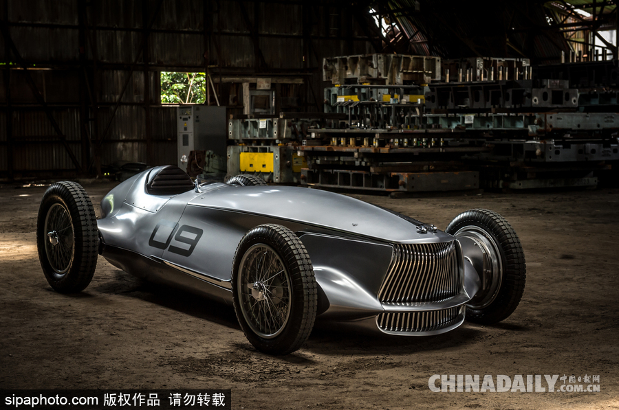 現(xiàn)代與復(fù)古的結(jié)合 純電動(dòng)賽車懷舊外型炫酷十足