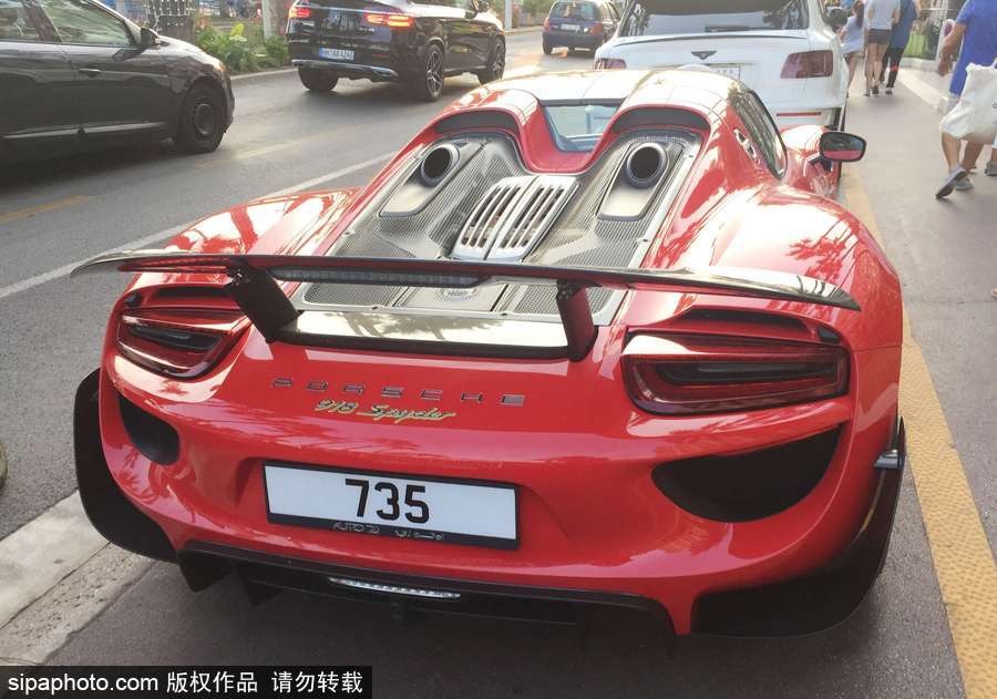 法國戛納海濱大道遍地是豪車