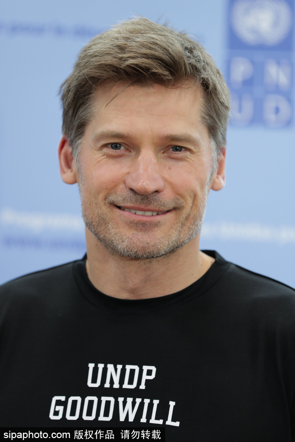 《權力的游戲》男星尼可拉現身活動 笑容清爽英俊帥氣