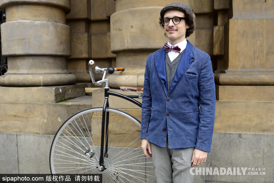 圣保羅舉行復古騎行活動 紳士淑女裝重溫經典