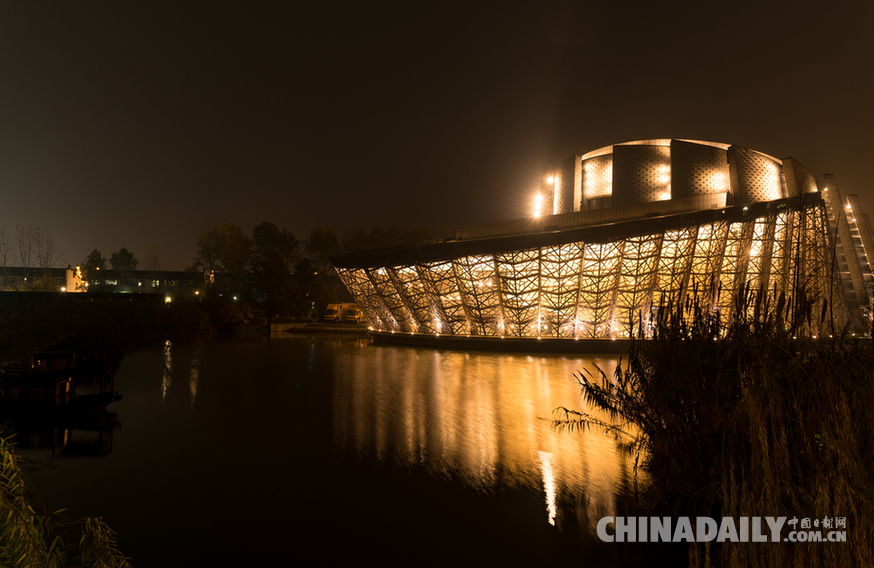 在烏鎮(zhèn)，有一種美麗叫夜色！