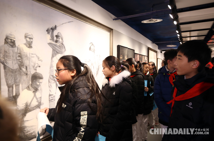 南京大屠殺死難者國家公祭日暨“丹青映史——侵華日軍南京大屠殺遇難同胞80周年祭藝術(shù)作品特展”