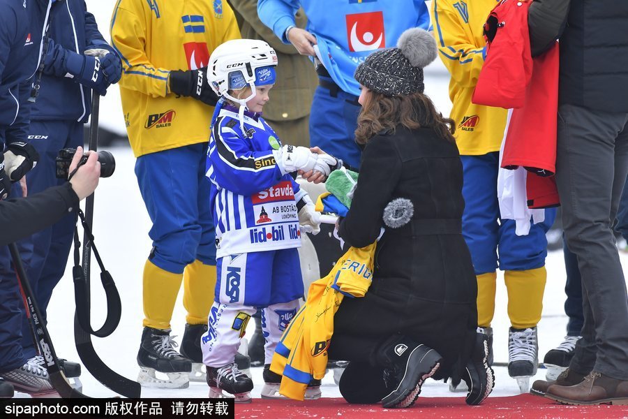 最強孕媽！凱特王妃身懷六甲打冰球