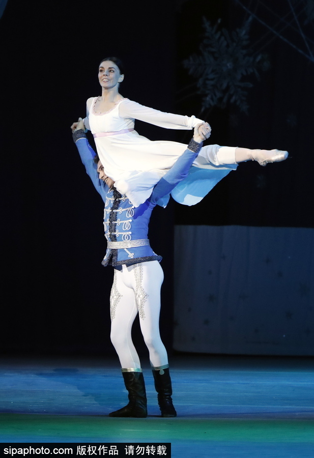 俄羅斯著名舞蹈演員聯合演繹芭蕾舞劇《胡桃夾子》