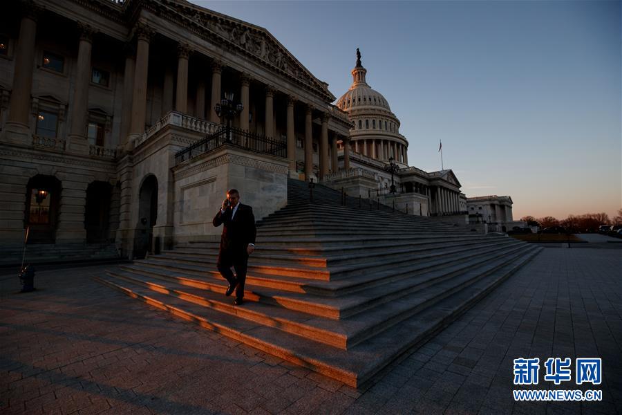 美國(guó)政府技術(shù)性“停擺”