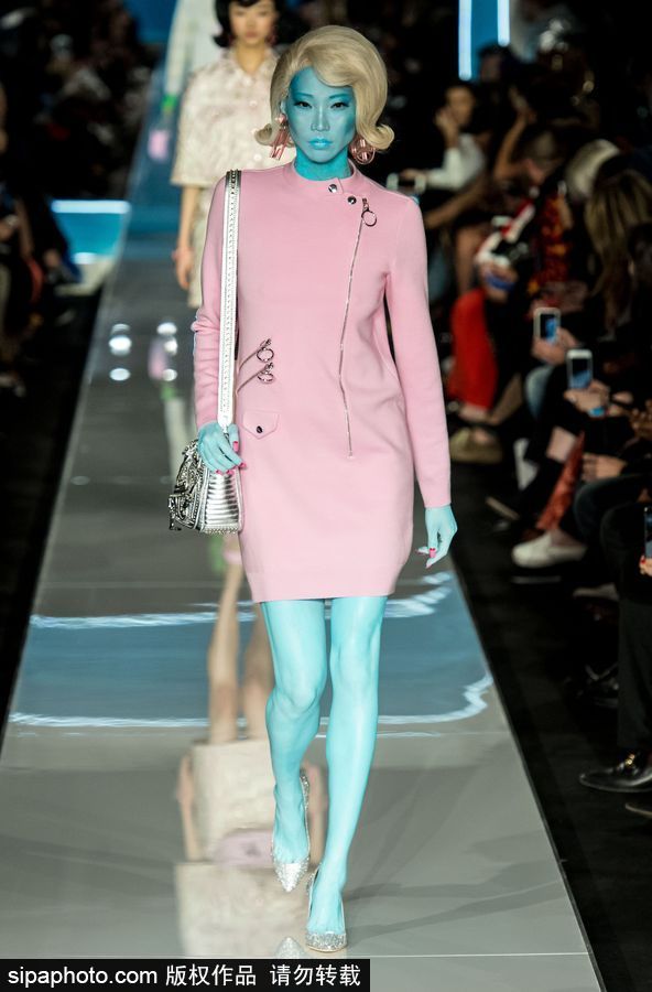 2018秋冬米蘭時裝周 模特變“阿凡達”“綠巨人”？