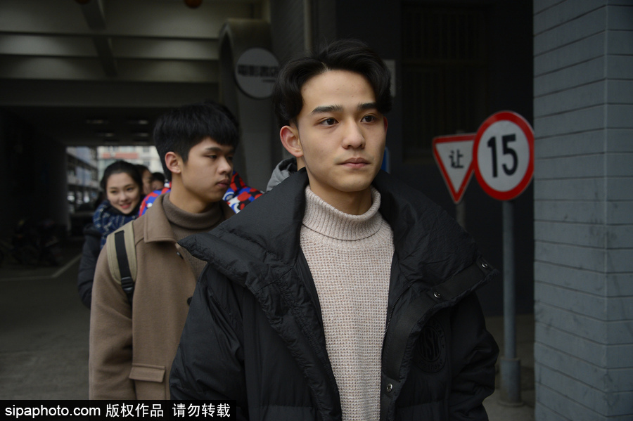 北京電影學院2018年藝考初試開考 表演學院帥哥美女云集