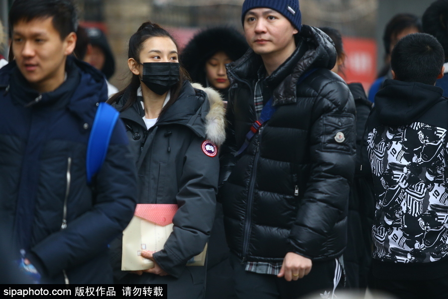 宋祖兒現(xiàn)身北京電影學(xué)院藝考 素顏馬尾辮清爽靚麗