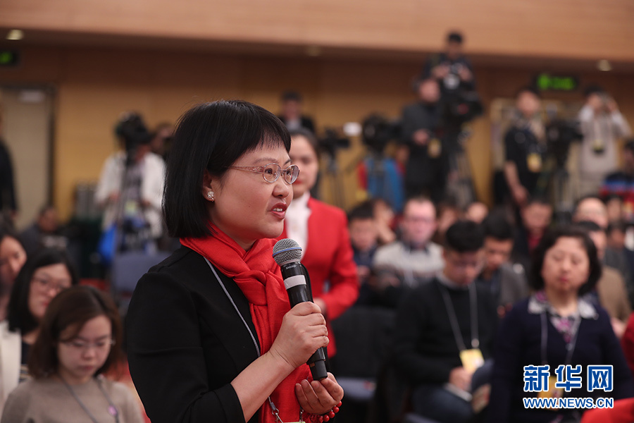 劉永富:要加強貧困地區的基層醫療衛生服務體系建設