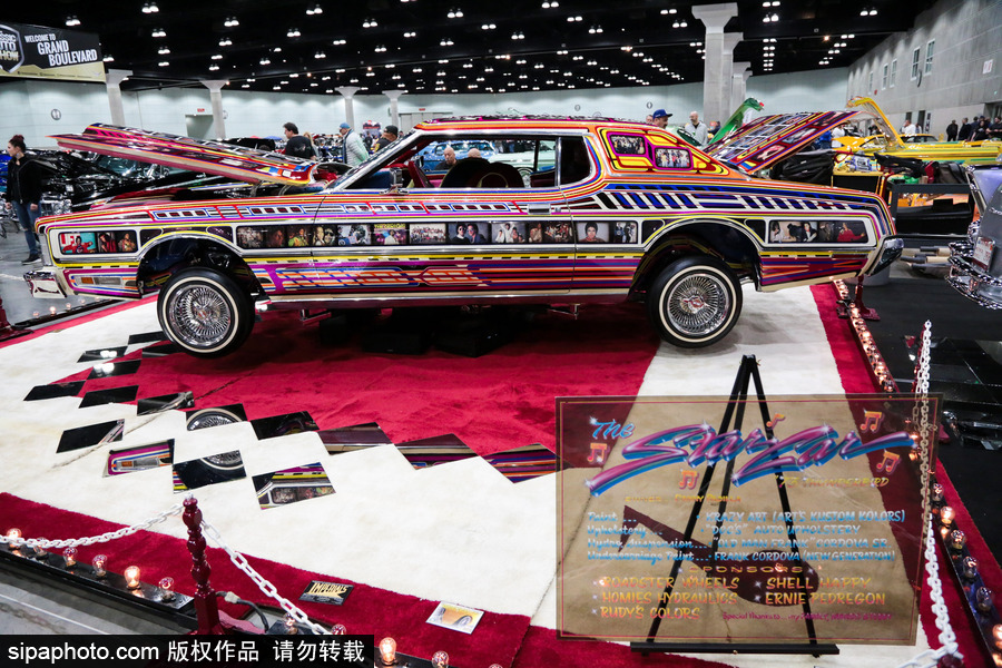 美國洛杉磯舉行經(jīng)典車展 匯聚各式老爺車復(fù)古懷舊