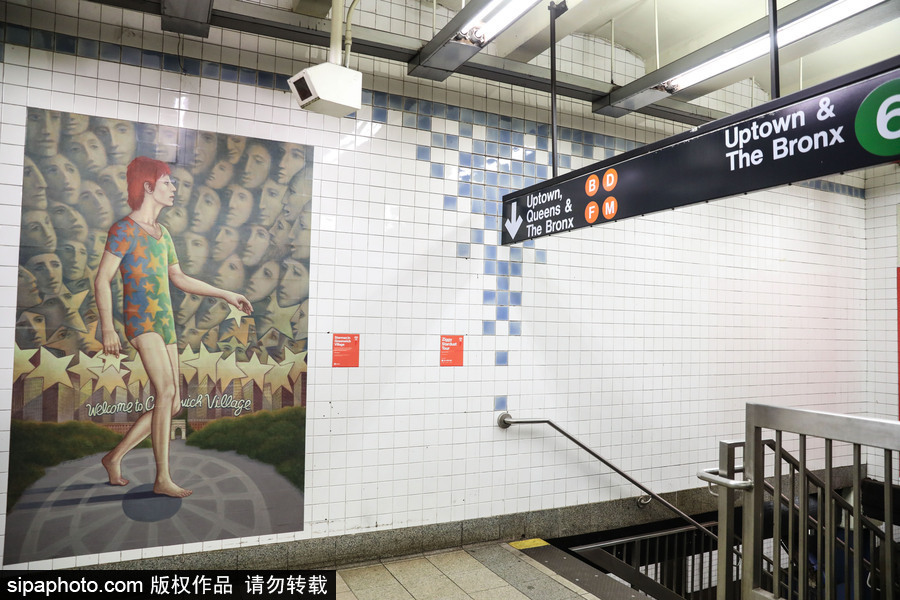 在美國地鐵遇見“大衛·鮑伊” 主題展覽回顧“搖滾變色龍”一生