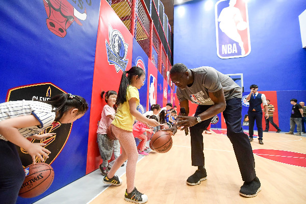 全球首座NBA中心天津武清開業(yè)，球星威爾金斯出席慶典