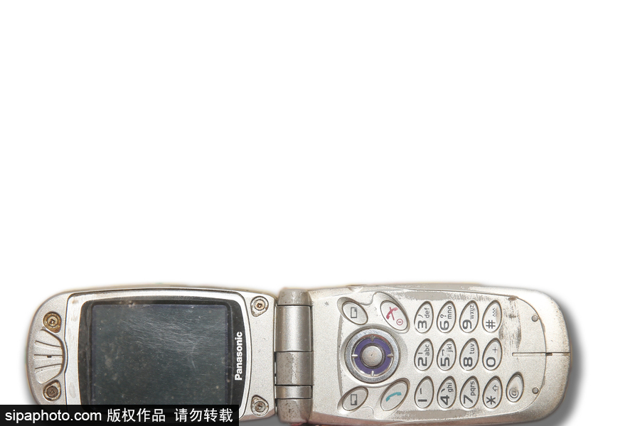 回顧改革開放40年通訊工具變遷 90年代“大哥大” 3萬(wàn)元