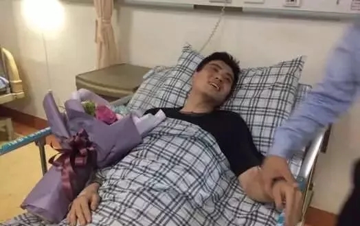 川航機(jī)長(zhǎng)回憶生死備降驚魂一刻，這波操作簡(jiǎn)直是奇跡！