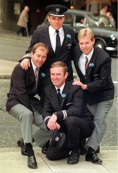 川航機(jī)長(zhǎng)回憶生死備降驚魂一刻，這波操作簡(jiǎn)直是奇跡！