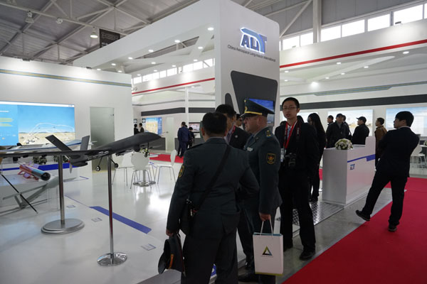 我國一批優勢軍貿裝備集中亮相第五屆哈薩克斯坦防務展