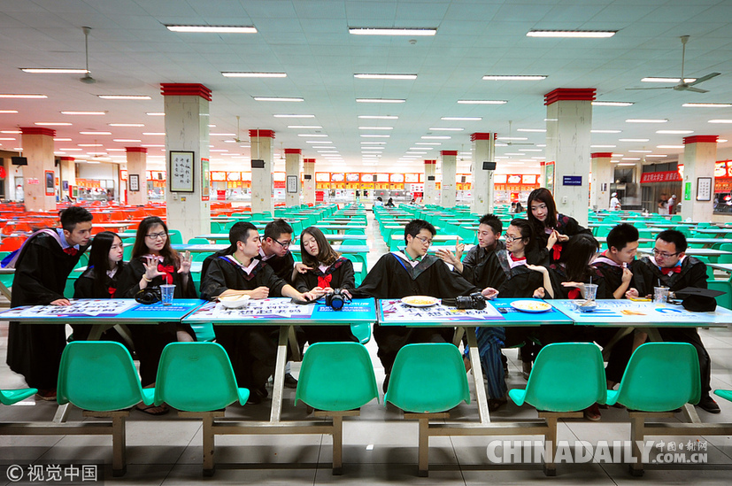 換個角度致敬青春 盤點那些“不一樣”的畢業照