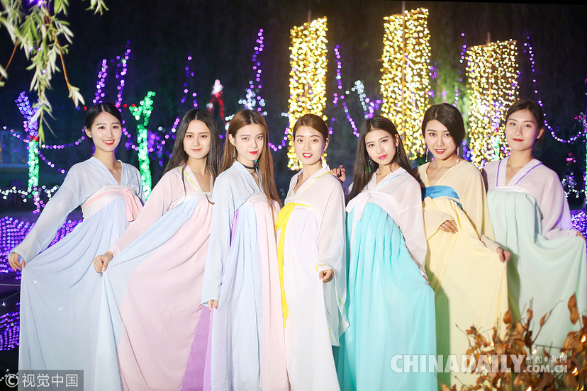 換個角度致敬青春 盤點那些“不一樣”的畢業(yè)照