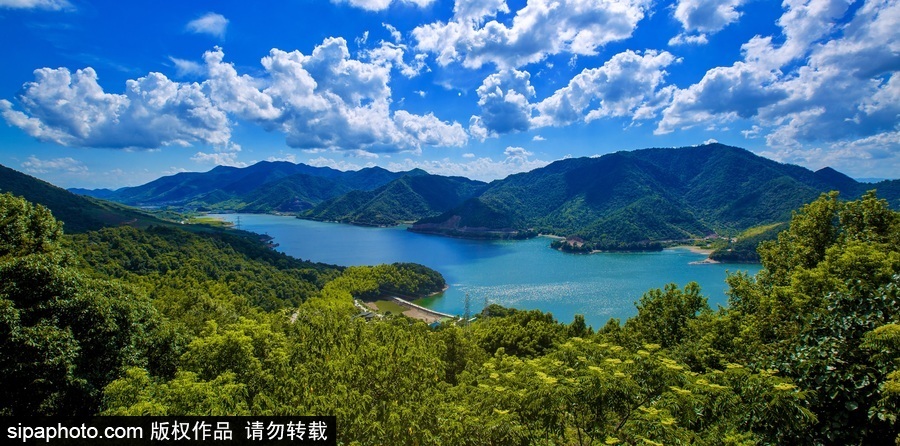 藍天白云刷屏！盤點風清日朗的絕美風光 為眼睛降溫