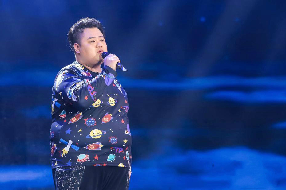 山西胖小伙為父狂減肥，11個月暴瘦173斤！