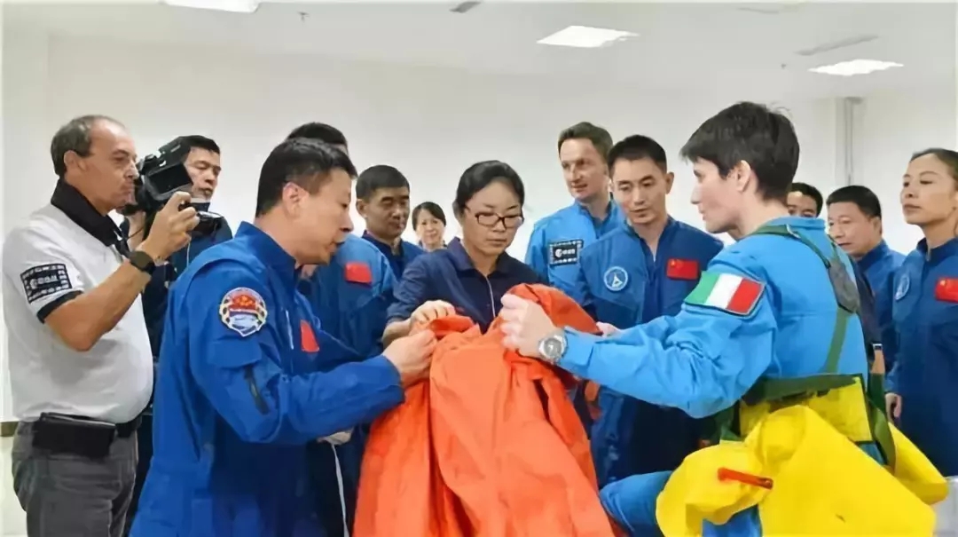 英媒:歐洲宇航員為什么開始苦練中文?答案竟然是……丨外媒說