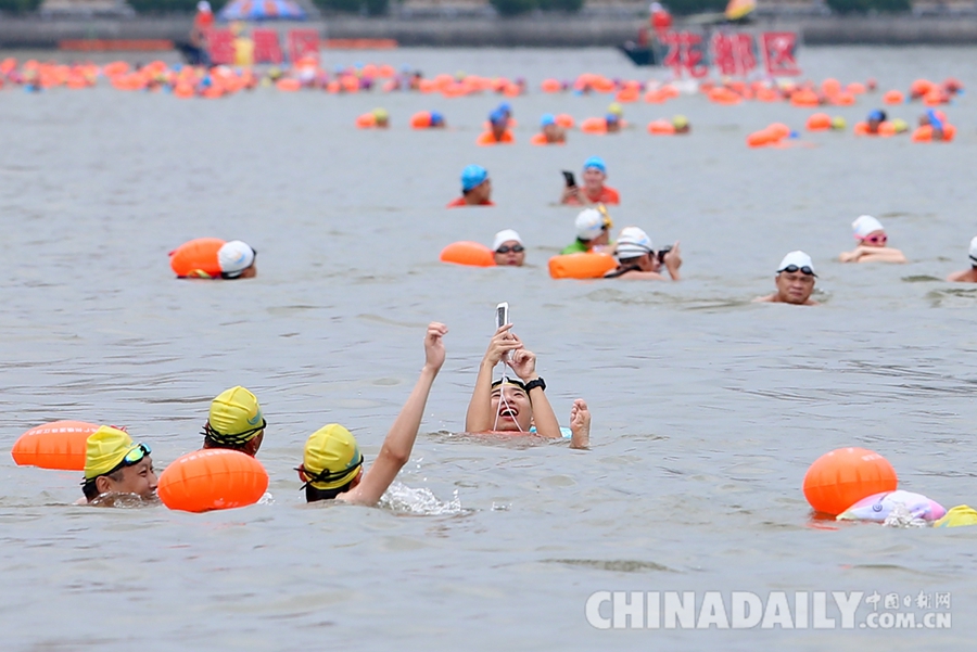 2018年廣州橫渡珠江活動(dòng)順利舉行