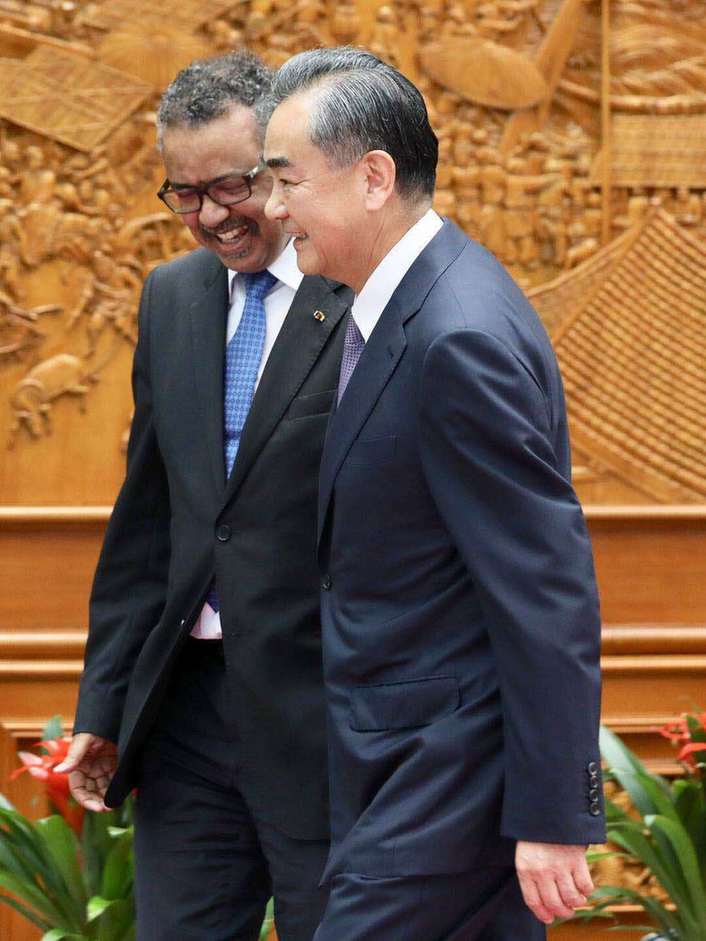 王毅會見世界衛生組織總干事譚德塞