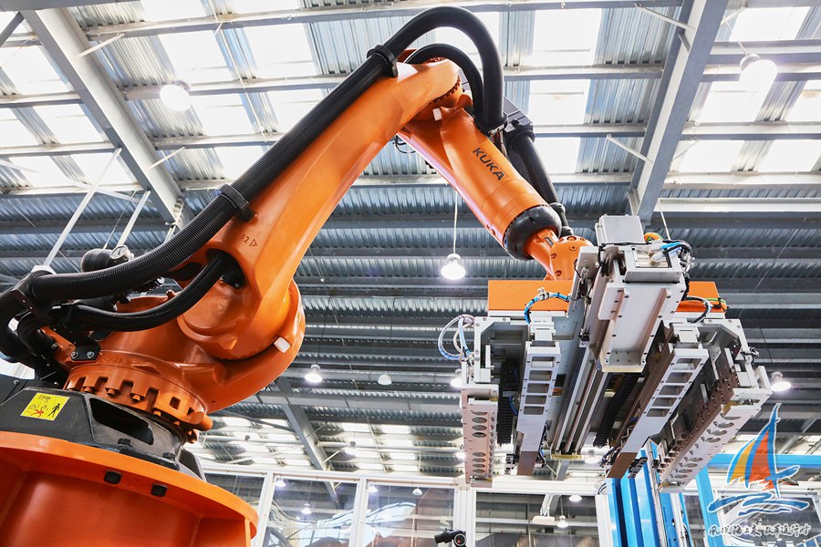 【風從海上來·改革進行時】全國網絡媒體看浪潮：自主創新攀上服務器技術最高峰