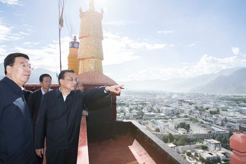 李克強(qiáng)在西藏考察