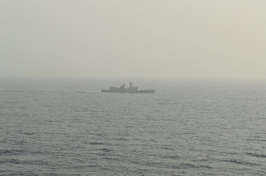 中國海軍濱州艦亞丁灣護(hù)航:如遇緊急情況,可隨時呼叫