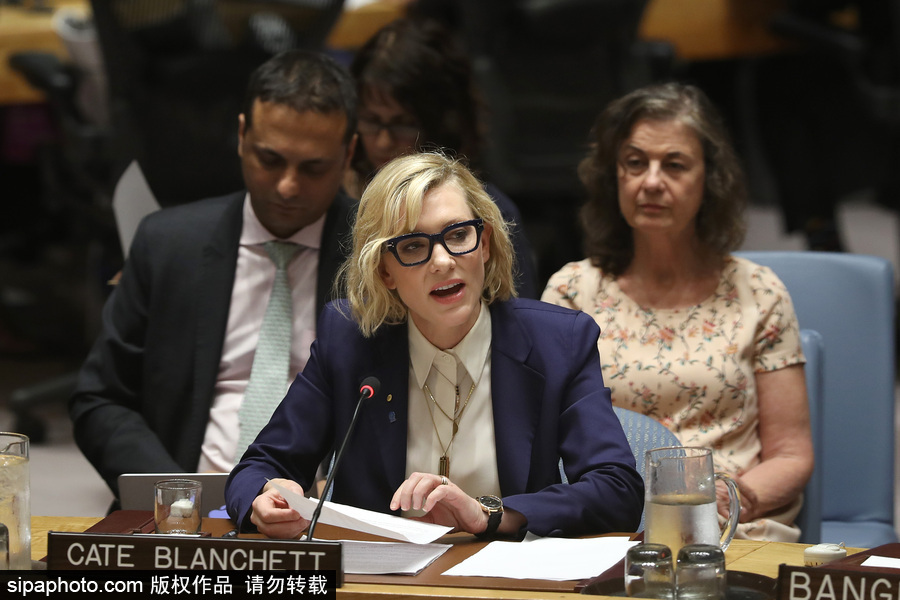 大魔王氣場超強(qiáng)！好萊塢女星凱特·布蘭切特現(xiàn)身聯(lián)合國會議