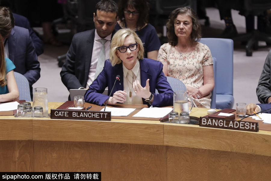 大魔王氣場超強(qiáng)！好萊塢女星凱特·布蘭切特現(xiàn)身聯(lián)合國會(huì)議