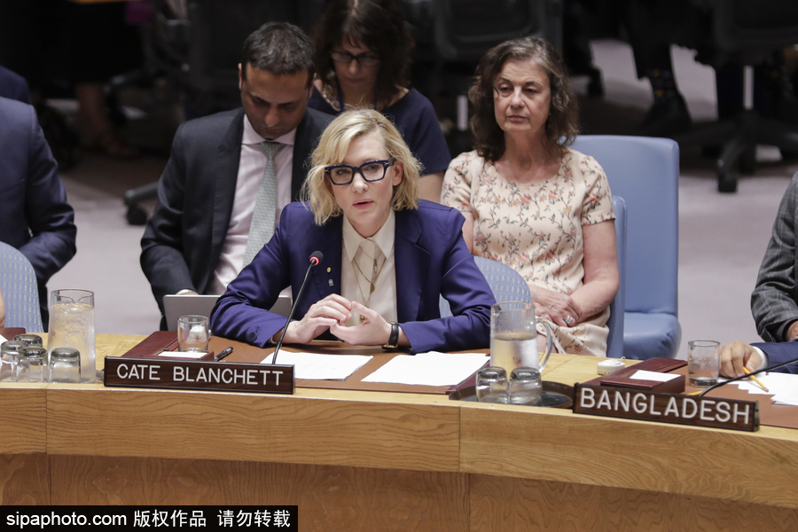 大魔王氣場(chǎng)超強(qiáng)！好萊塢女星凱特·布蘭切特現(xiàn)身聯(lián)合國(guó)會(huì)議