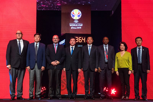 天梭倒計時鐘北京啟動！<BR>國際籃聯2019籃球世界杯進入周年倒數