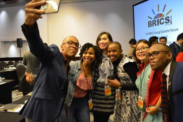 一個(gè)中國(guó)女孩的非洲觀