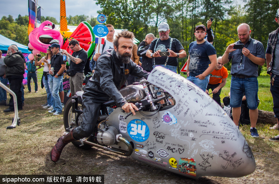 炫酷造型出盡風(fēng)頭！德國(guó)萊昂貝格成為摩托車(chē)愛(ài)好者的天堂