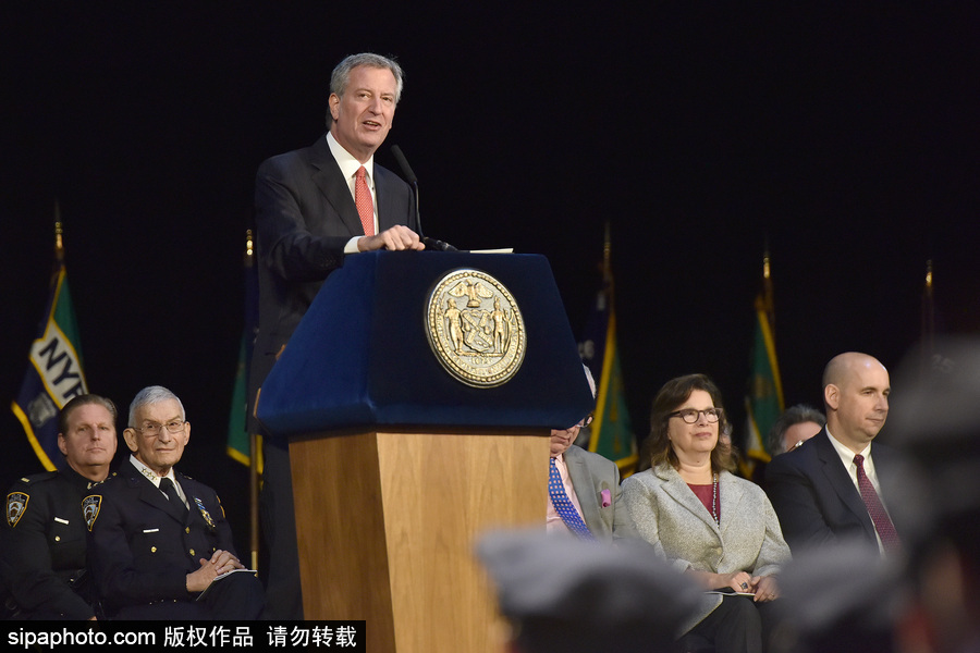 美國紐約：青春洋溢朝氣十足！紐約市警察學(xué)院畢業(yè)典禮盛大舉行