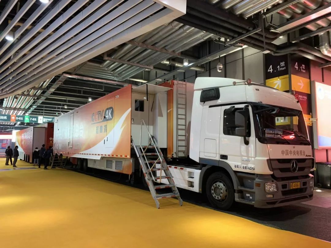 時政新聞眼｜開幕式結束后，習近平“巡館”看了些什么？