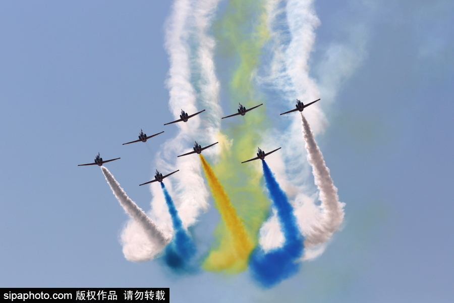 飛行表演“秀翻天”！ 珠海航展精彩瞬間不容錯(cuò)過