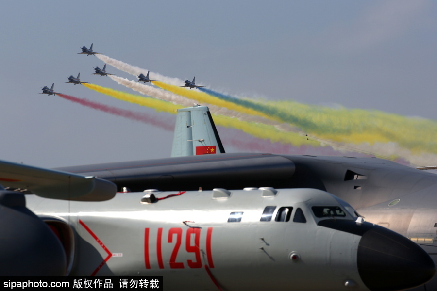 飛行表演“秀翻天”！ 珠海航展精彩瞬間不容錯過