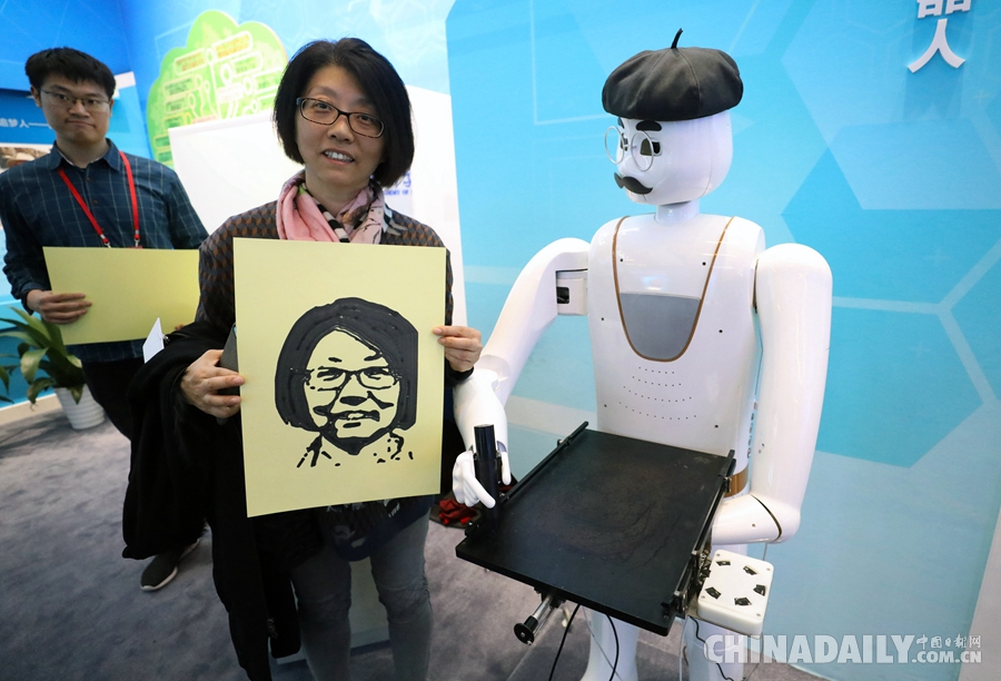 全國政協委員參觀“偉大的變革——慶祝改革開放40周年大型展覽”