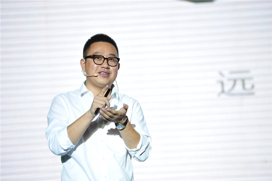 80后，白襯衣，牛仔褲，八大處這是怎樣的一場產品發布會?