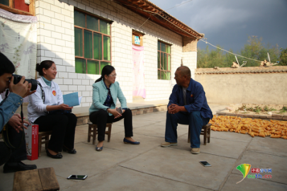 【網(wǎng)絡(luò)媒體走轉(zhuǎn)改】甘肅會(huì)寧:盼望小康路上再會(huì)師 老區(qū)人民致富有新招