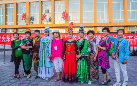 百列萬人游巴州！讓更多人坐火車領略華夏第一州！